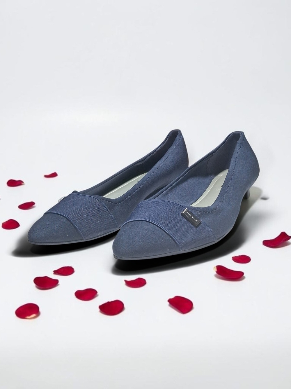 Anne Klein Iflex Women’s Oleesa Pointed Toe Slip-On Flats Size 9.5 Navy Blue